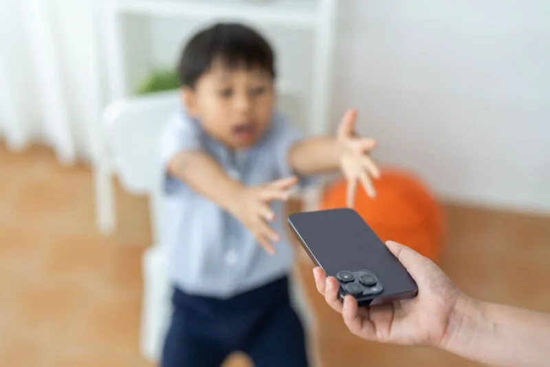 Ministers arm under-16s social media ban with least surprising study of the year