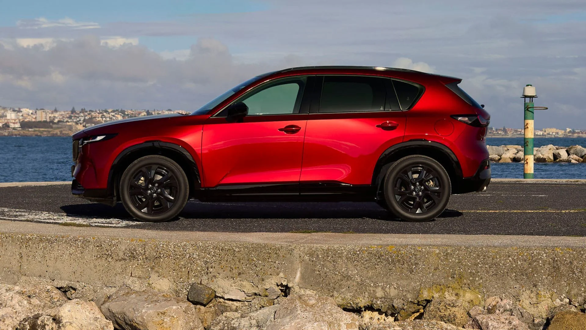 Mazda SUV Appeals to Budget-Conscious Drivers Transitioning from BMW